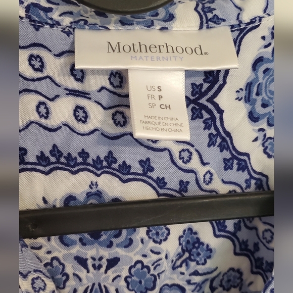 Motherhood Maternity Nice Flowy Top Size Small - Picture 3 of 3